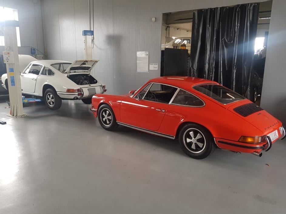 Porsche 911 2.4 S